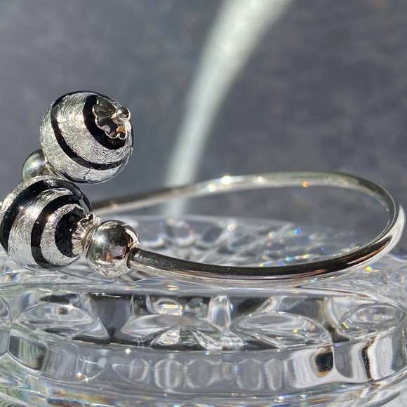 Venetian Artisan Glass Black Swirl 800 Silver Bypass Bracelet Italy - Picture 6 of 14